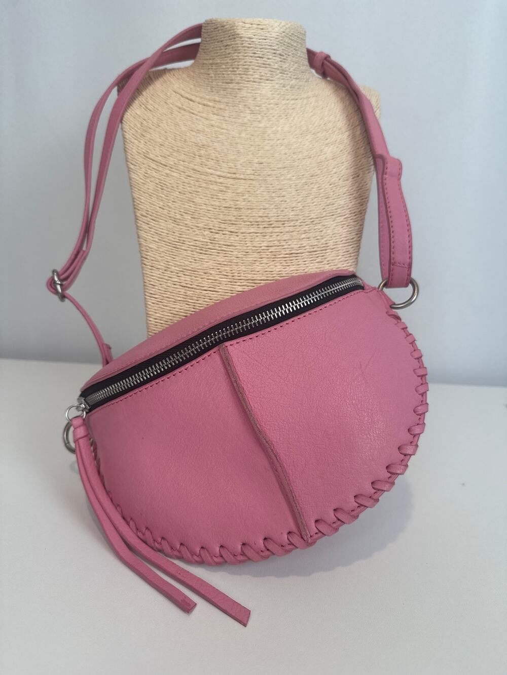 Lucky Brand Whipstitch Round Crossbody Bag Pink Leather Boho Festival Fringe